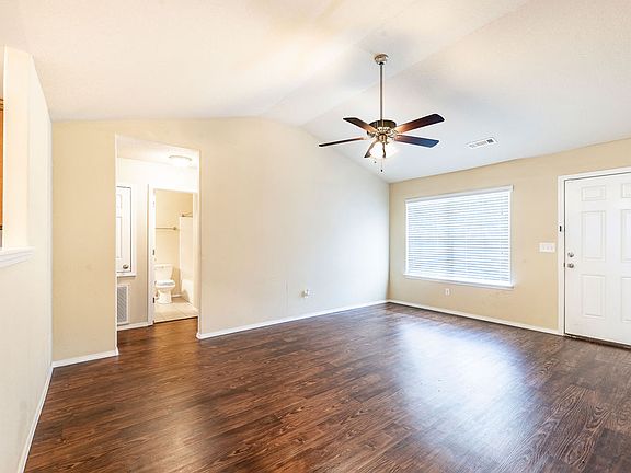 5th image of 3522 Alliance Dr