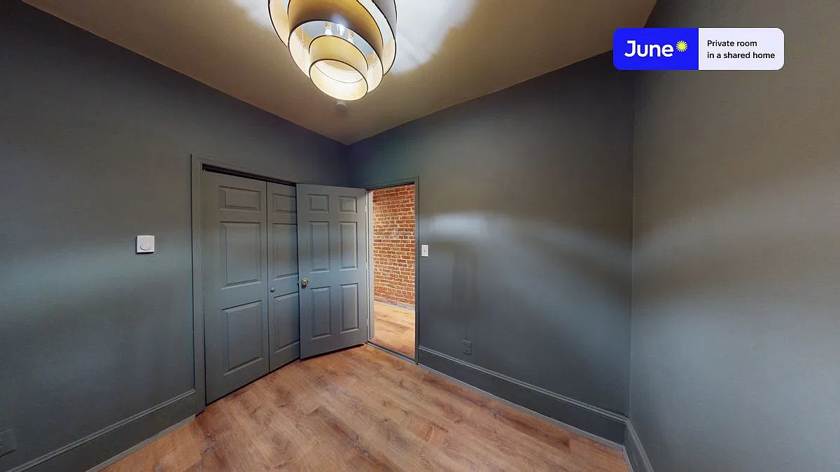 Full bedroom in 5 bed/2 bath home in Columbia Heights #337 B — Photo 2
