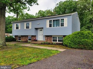 581 Township Line Rd, Franklinville, NJ 08322