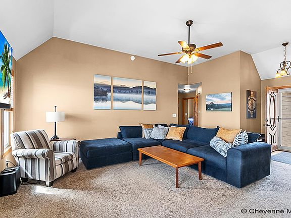 5th image of 3517 Whirlaway Rd