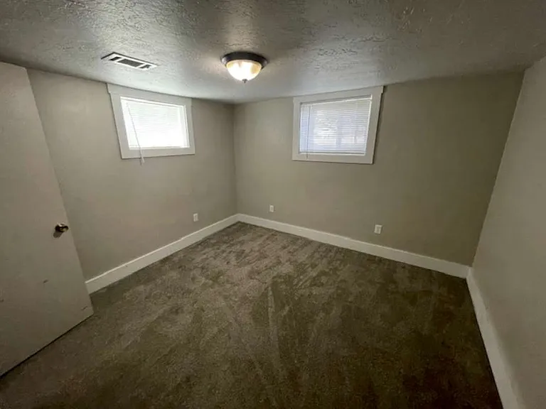 976 N 300 E #3 — Photo 3
