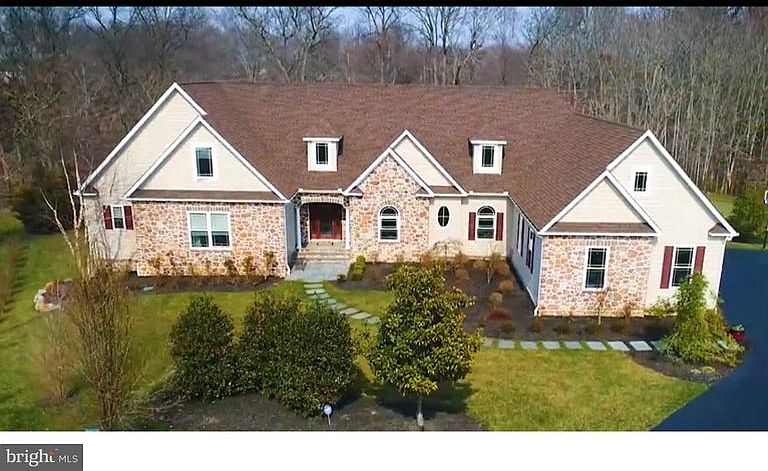 1st image of 111 Cassina Dr