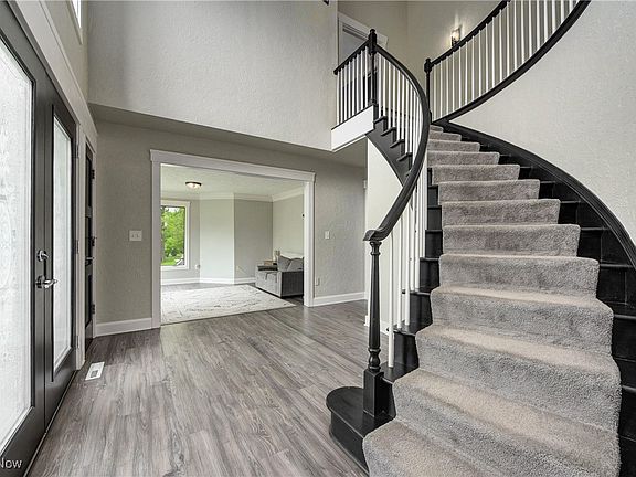 4th image of 14931 Regency Dr