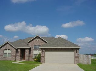 701 SW Wallstone Rd, Bentonville, AR 72712