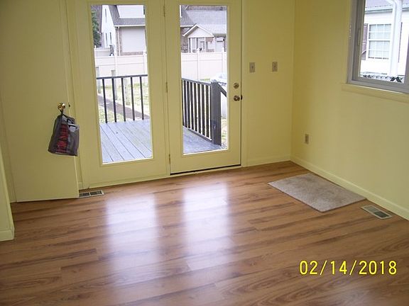 3rd image of 46 N Evergreen Ln