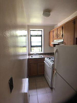 3rd image of 715 E 32nd St #4A