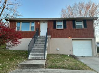 220 Crossland Ave, Clarksville, TN 37040