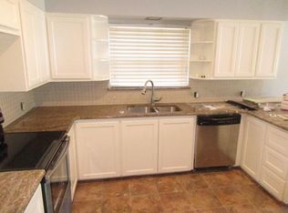 6467 Ravendale Ln, Dallas, TX 75214