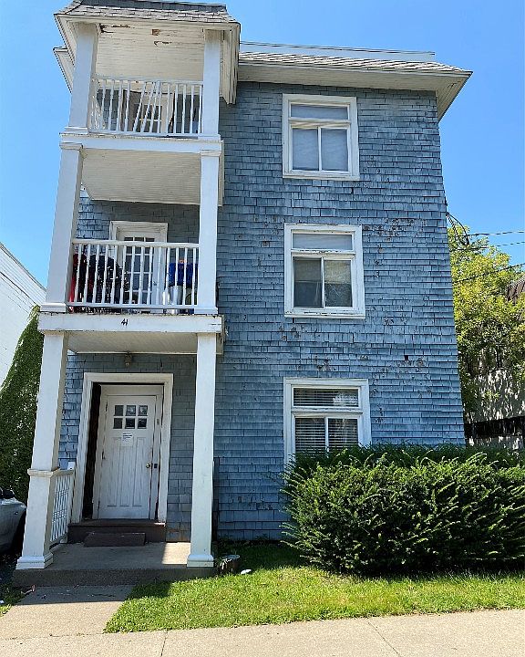 1st image of 41 Carroll St