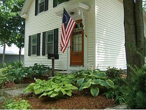 2nd image of 7 Perkins St