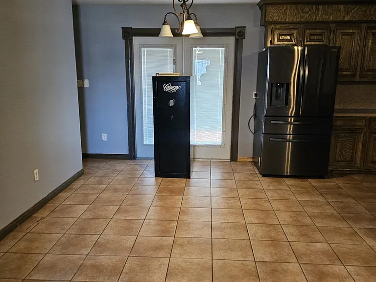 Ida Dr — Photo 3