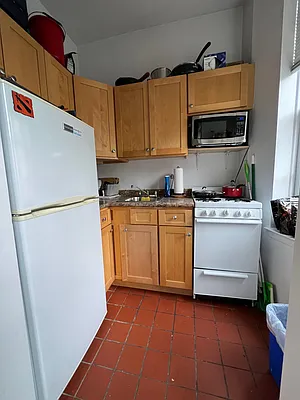 Rented by City Connections Realty | media 5