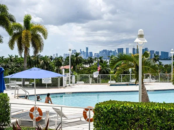 7900 Harbor Island Dr, North Bay Village, FL