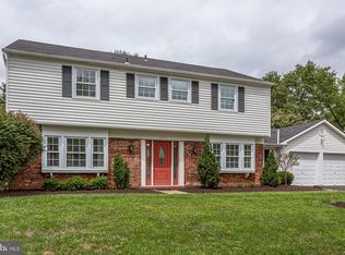4202 Minstrell Ln, Fairfax, VA 22033