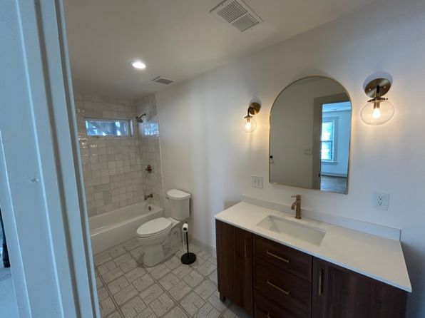 526 Holmes St APT 2S