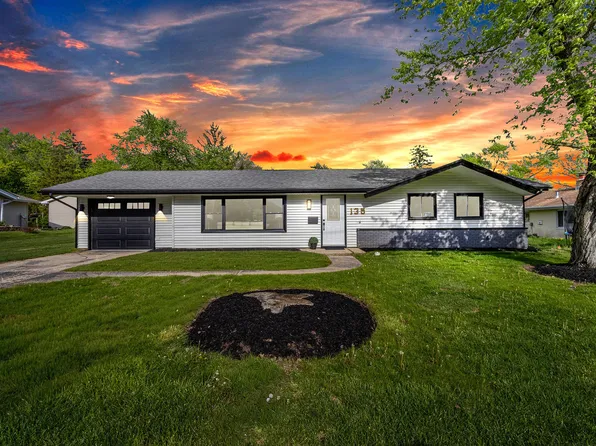 135 S Walnut Ln, Schaumburg, IL 60193