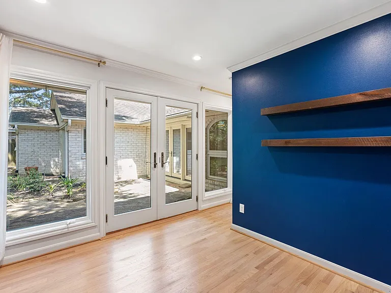 13703 Queensbury Ln — Photo 14