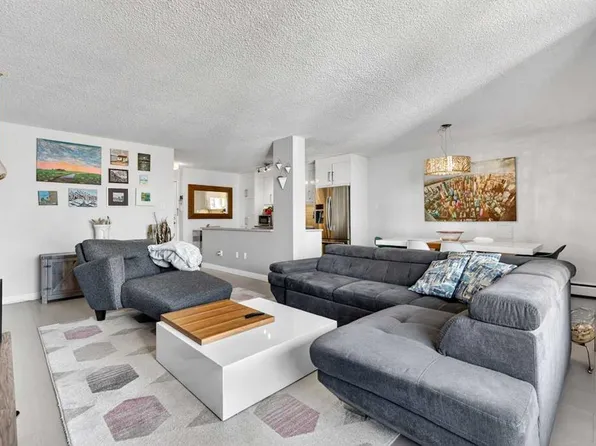1213 N 13th Ave SW #802, Calgary, AB T3C 0T2