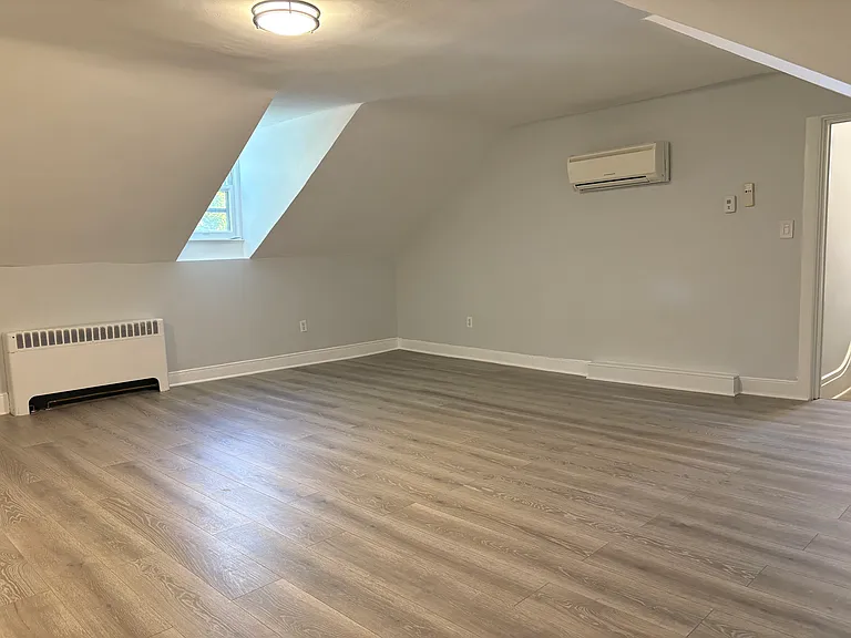 14 Main St #1 — Photo 4