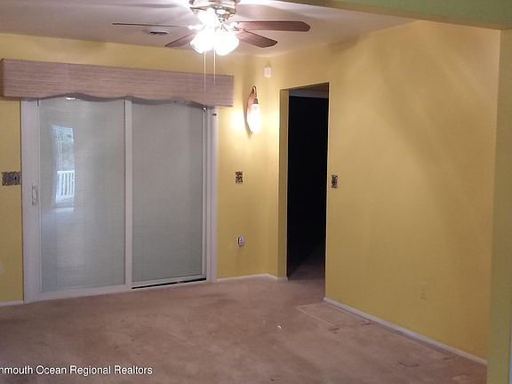 3rd image of 21 Brookfield Ct