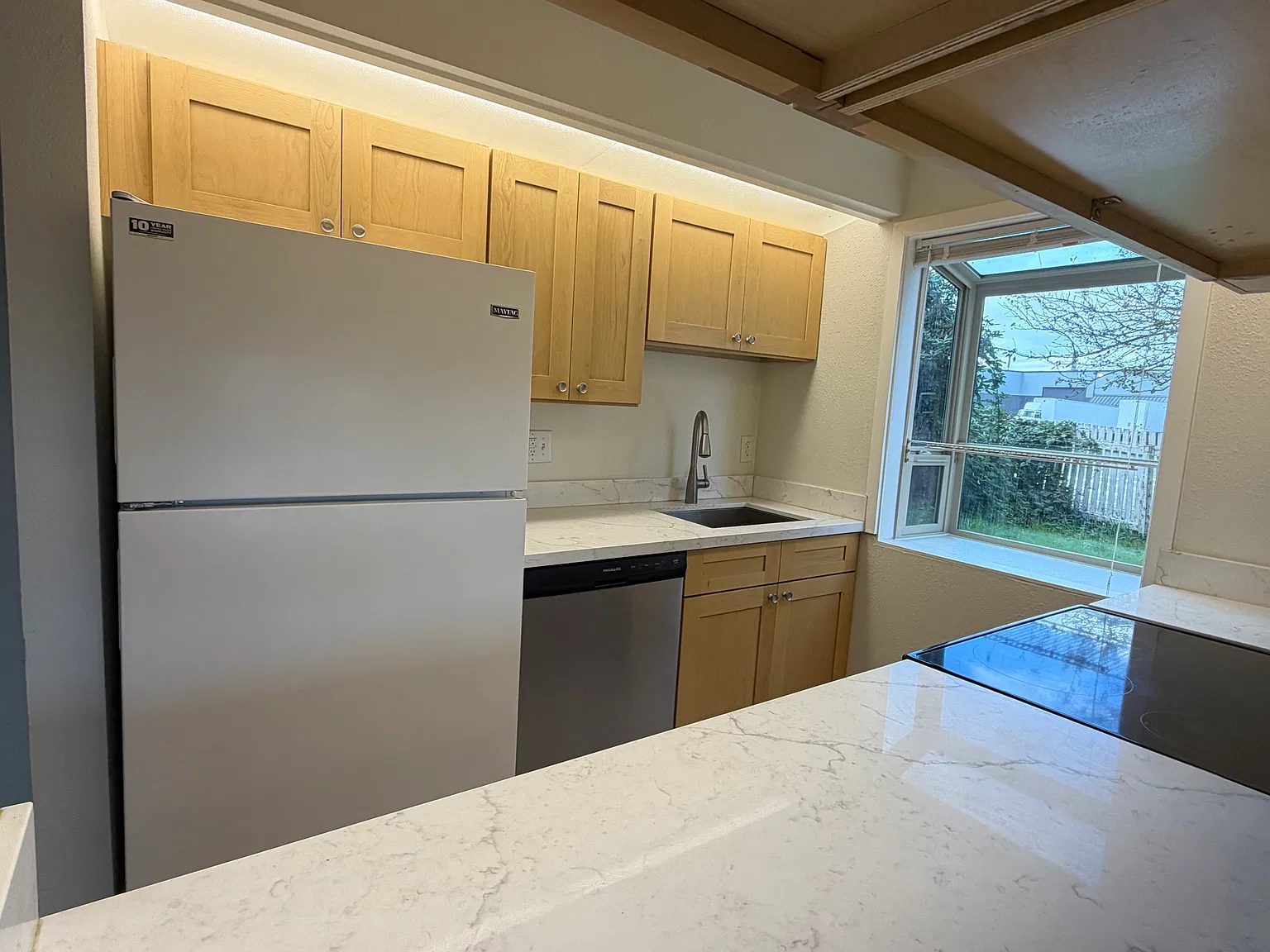 2 bed, 870 sqft, $1,799 — Photo 3