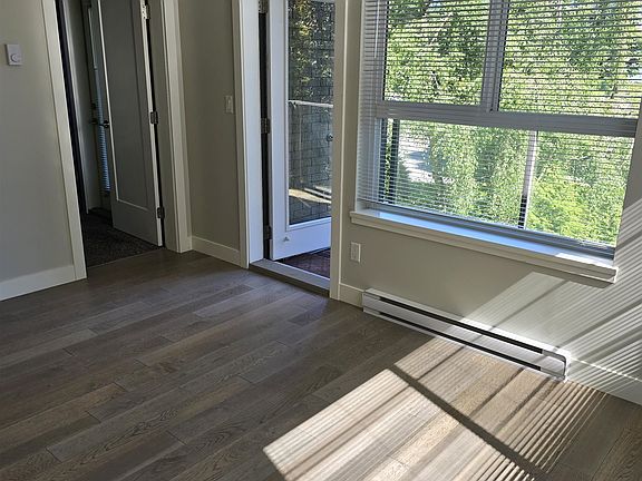 4th image of 3090 Gladwin Rd #204