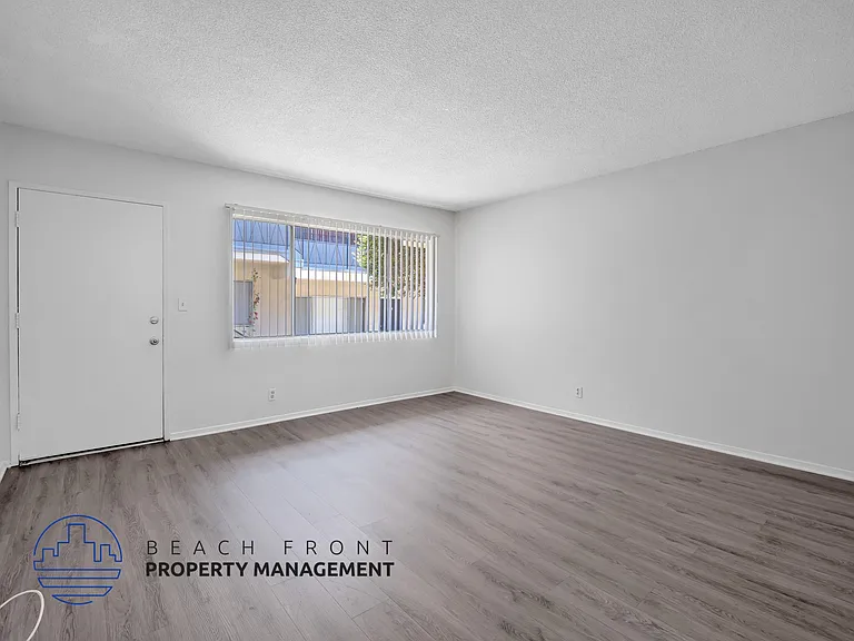 830 N Acacia St — Photo 8