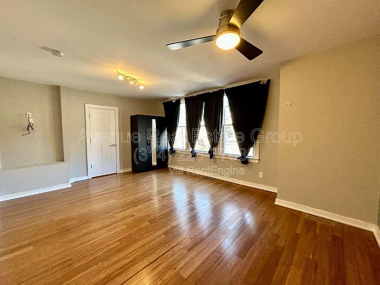 5804 Pershing Ave — Photo 8
