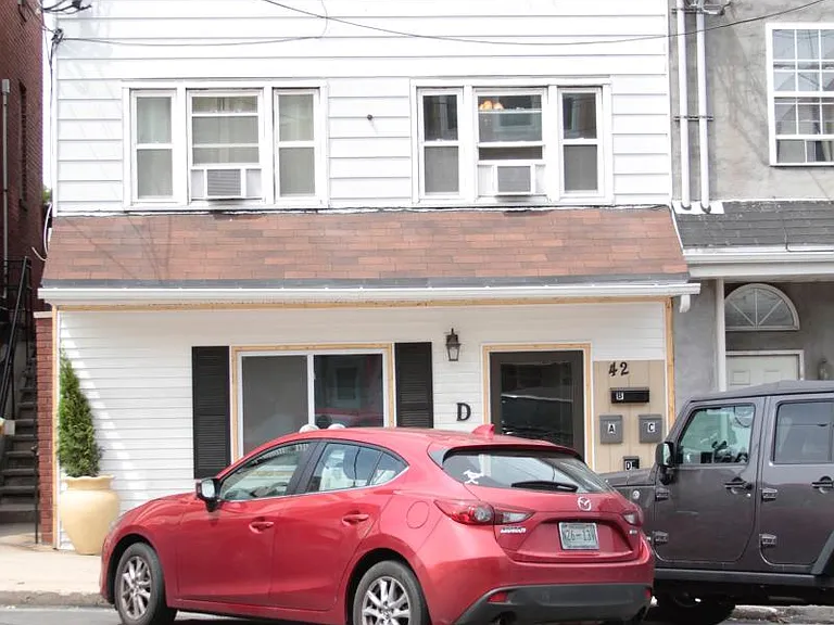 42 N Lehigh Ave — Photo 16