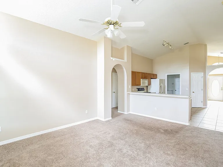 8606 Baneberry Ct — Photo 4