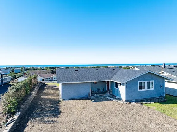 32111 J Place, Ocean Park, WA 98640