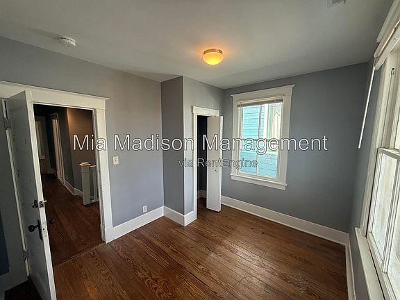 5th image of 607 W 44th St #B