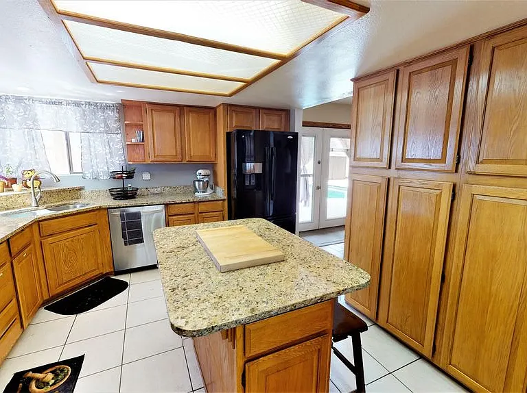 1950 S Saguaro Cir #2 — Photo 7