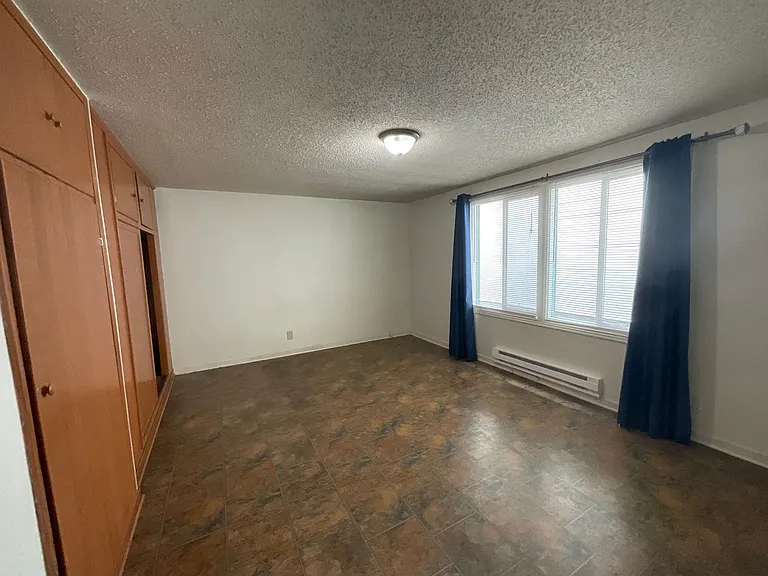 2084 Main St — Photo 11