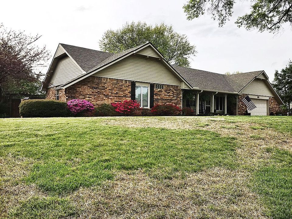 1st image of 812 S Orleans Dr