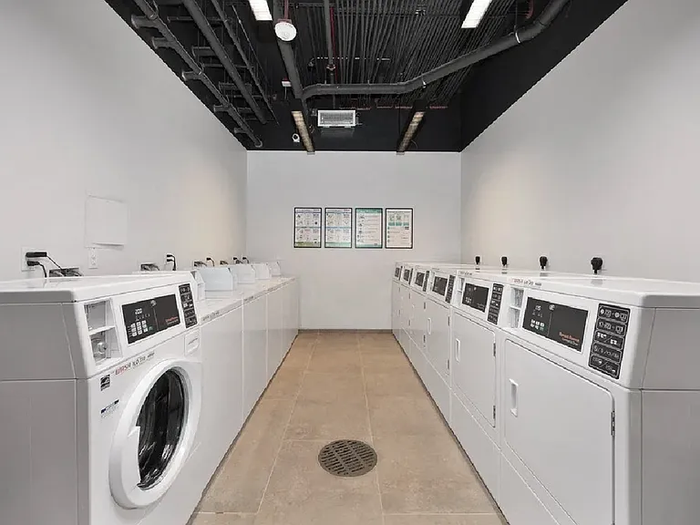 4 WEEKS FREE ON A 13 MONTH LEASE — Photo 13