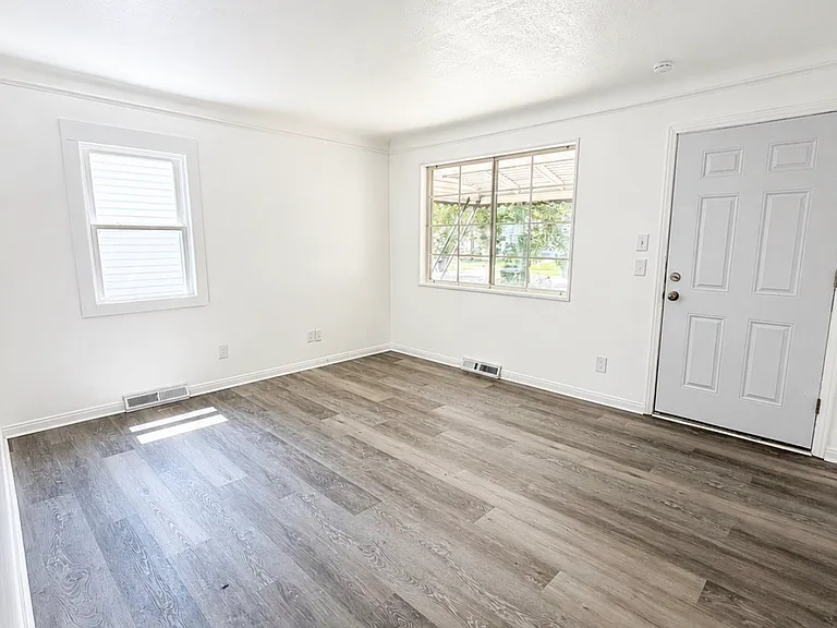 5298 Neff Ave — Photo 2