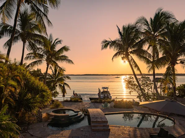53 Shoreland Dr, Key Largo, FL 33037