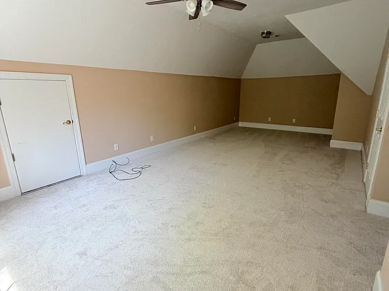 1605 Jamestown Ave — Photo 44