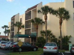 8005 Lake Dr #11, Miami, FL 33166