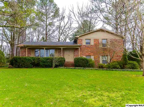 2403 Dogwood Ln SE, Decatur, AL 35601