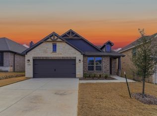 3520 Columbus St, Gainesville, TX 76240