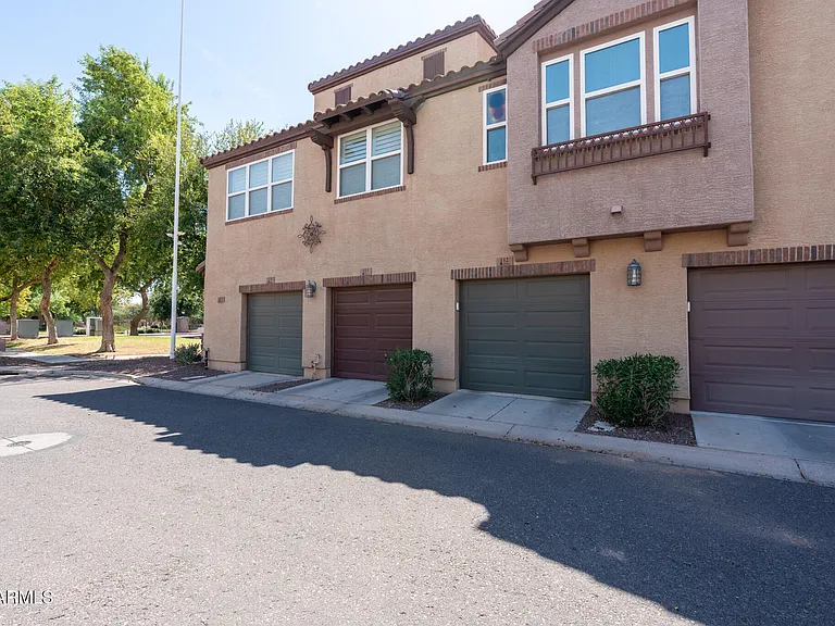 2670 S Voyager Dr #112 — Photo 2