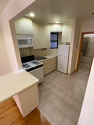 Rented by MOTION New York | media 6