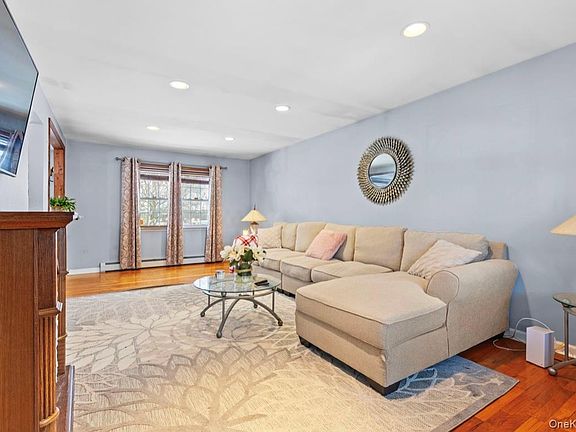2nd image of 18 Moreland Road