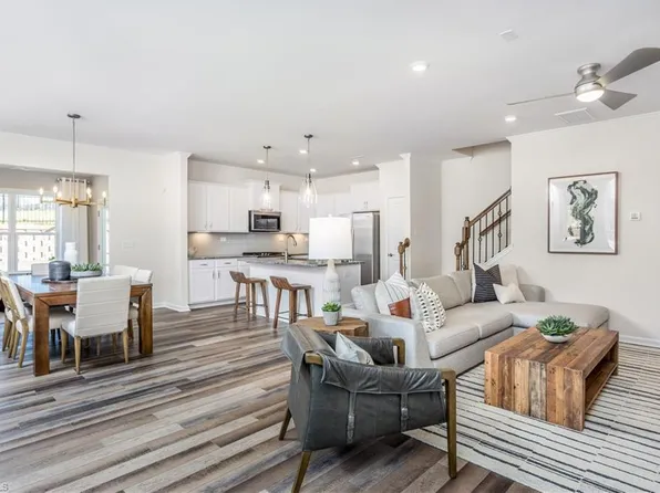 3719 Feltham Ln, Jamestown, NC 27282