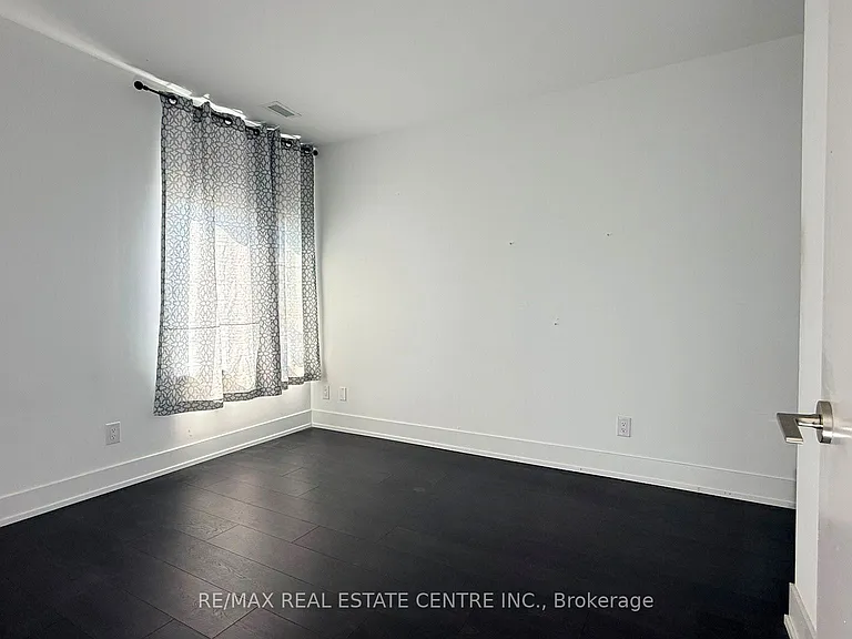 3100 Keele St #723 — Photo 10