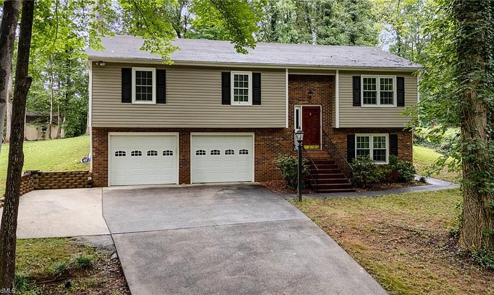 1st image of 437 Valleymeade Dr