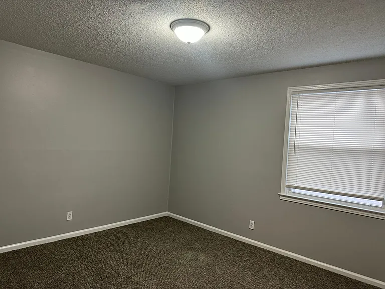 526 Main St #2 — Photo 12