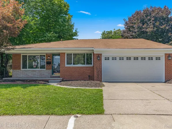 5678 McKinley Ct, Dearborn Heights, MI 48125
